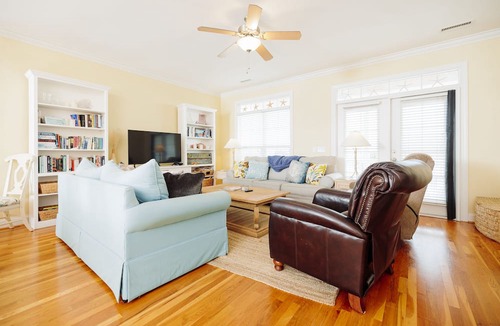 Kure Beach House | "Right on Tide": An Elevator, the Atlantic, and Pelican's Oh My!