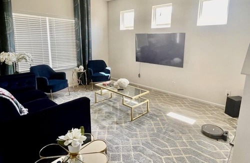 Mount Holly House | Home Away From Home 20 Minutes from Uptown Charlotte-Private Room, Shared Spaces