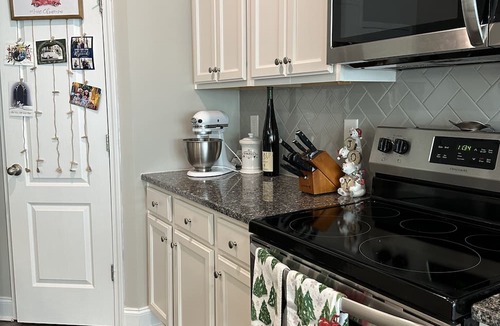 Southern Pines House | Beautiful 4-bedroom US Open House 5 miles from Pinehurst No. 2 w/ EV charger!