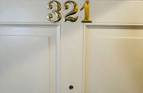 Clemmons Apartment | Lusting Room 2queen - Non- Smoking- No Pet
