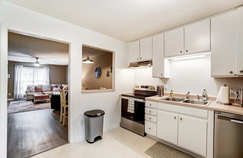 Wingate Apartment | Walking distance to Wingate University! Book now