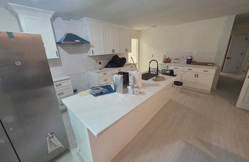 Centre House | Pet-Friendly Fishing Boating Across The Street From Weiss Lake