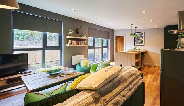 Host & Stay | Forest Green Lodge