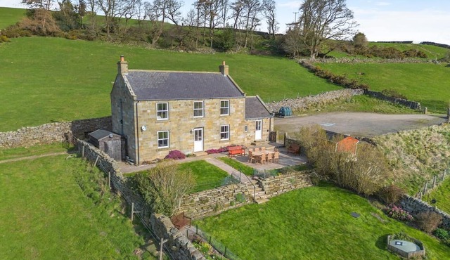 4 Bed in Whitby (oc-wa965)