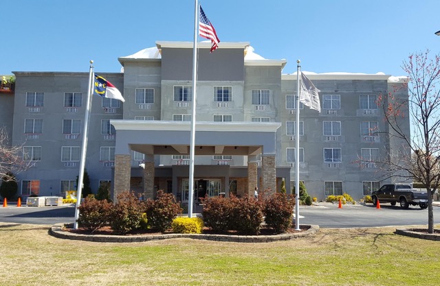 Country Inn & Suites by Radisson, Goldsboro, NC