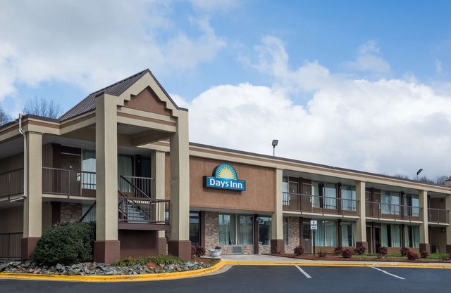 Days Inn by Wyndham Charlotte Airport North