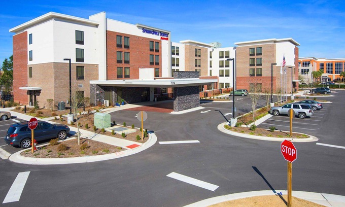 Westfall Park Hotel | SpringHill Suites by Marriott Wilmington Mayfaire
