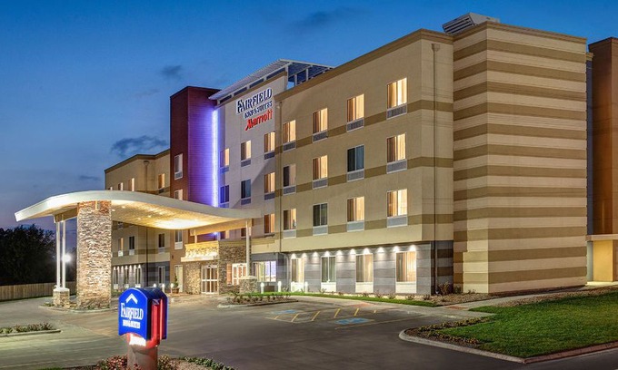 Flat Rock Hotel | Fairfield Inn & Suites by Marriott Hendersonville Flat Rock