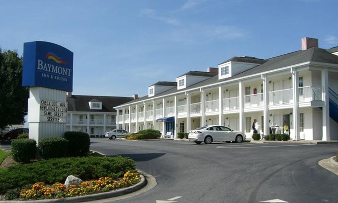 Hickory Hotel | Baymont by Wyndham Hickory